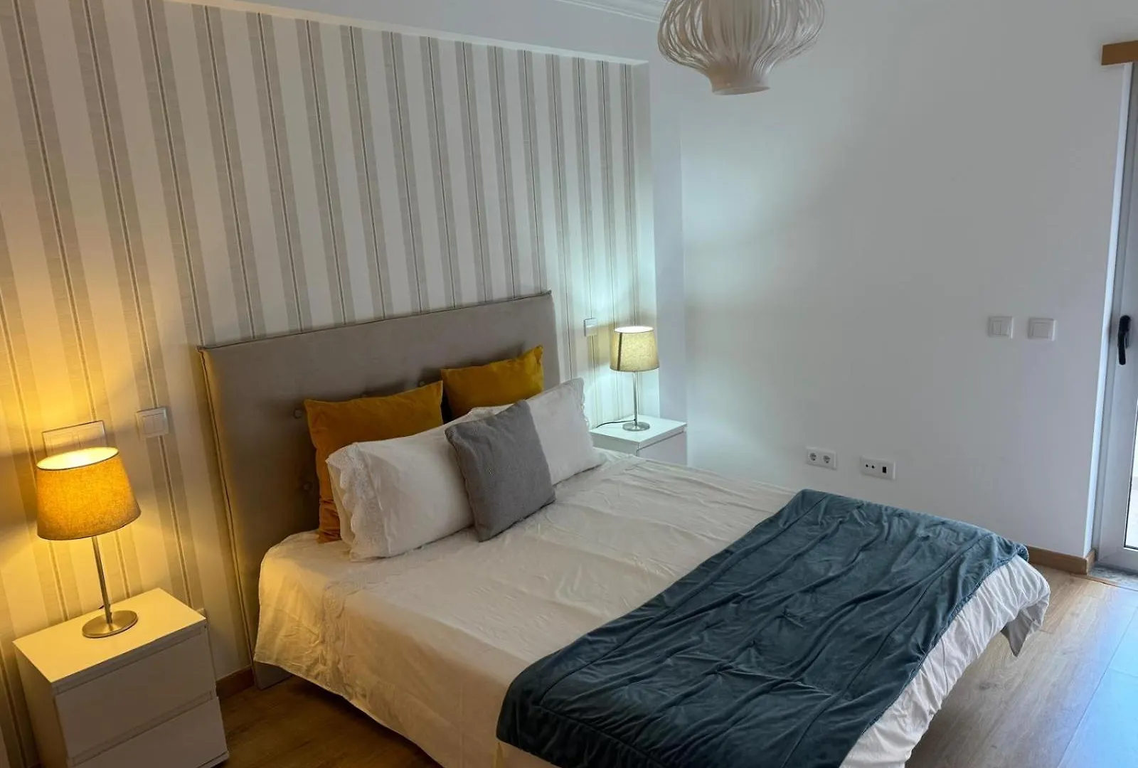 Modern 2 Bed Apartment 5Km Carvoeiro Portugal