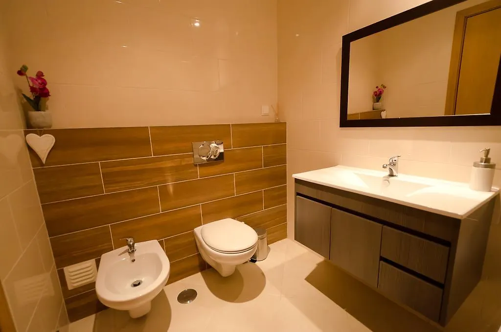 Modern 2 Bed Apartment 5Km Carvoeiro